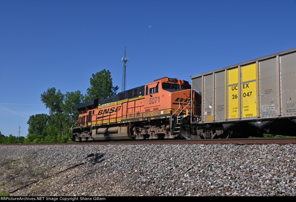 BNSF 6071